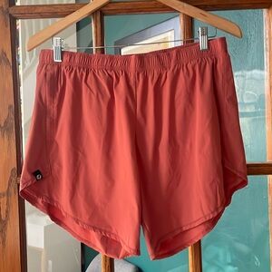OISELLE Long Flyout Shorts, Garnet, Size 8, EUC